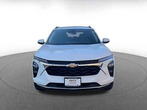 Used 2025 Chevrolet Trax LT image 5