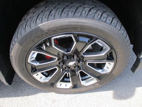 Used 2017 Chevrolet Silverado 1500 LT w/ All Star Edition image 13