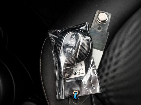 Used 2019 MINI Cooper 2-Door Hardtop image 34