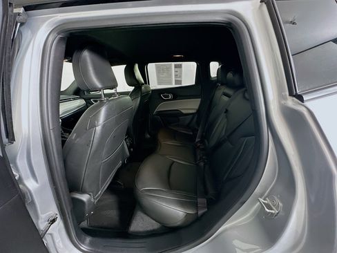 Used 2025 Jeep Compass Limited AWD/4WD image 25