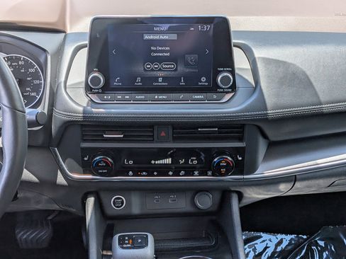 Used 2023 Nissan Rogue SV w/ SV Premium B Package FWD image 19