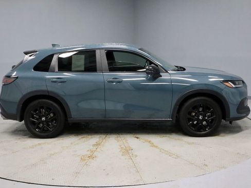 Used 2025 Honda HR-V Sport image 12