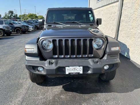 Used 2022 Jeep Wrangler Unlimited Sport AWD/4WD image 9