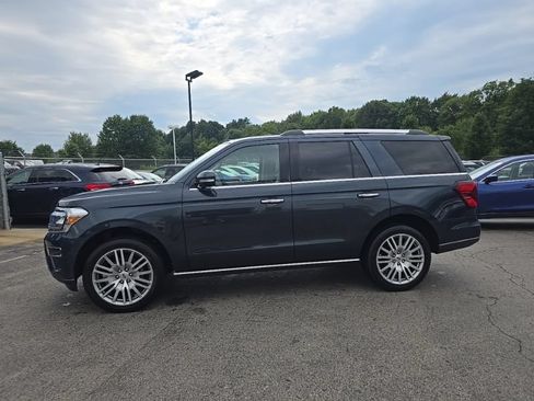 Used 2022 Ford Expedition Limited AWD/4WD image 4