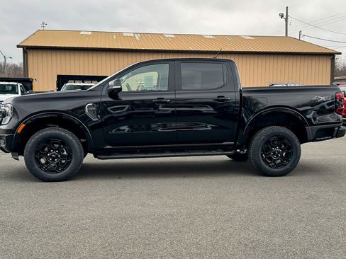 New 2025 Ford Ranger Lariat w/ Black Appearance Package AWD/4WD image 13
