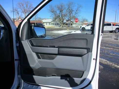 Used 2022 Ford F150 XLT image 28