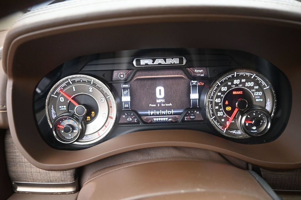 Used 2022 RAM 3500 Limited AWD/4WD image 47