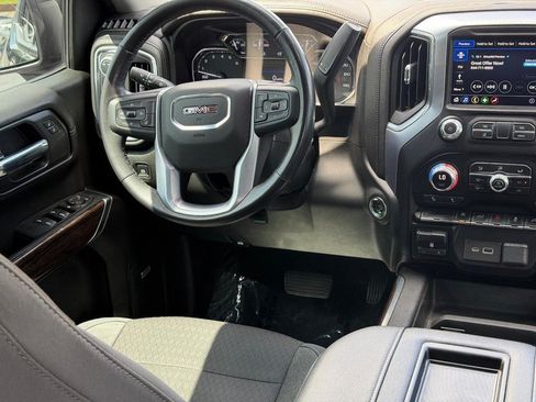 Used 2020 GMC Sierra 1500 Elevation w/ Elevation Value Package AWD/4WD image 12