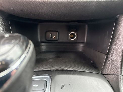 Used 2018 Chevrolet Equinox LT image 24