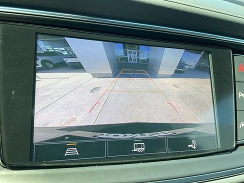 Used 2023 Buick Enclave Essence w/ Experience Buick Package FWD image 18