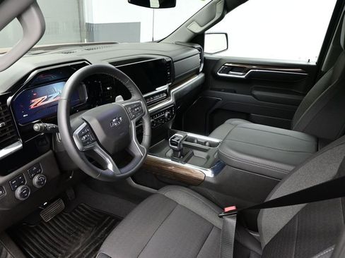 Used 2025 Chevrolet Silverado 1500 RST w/ Z71 Off-Road Package image 7