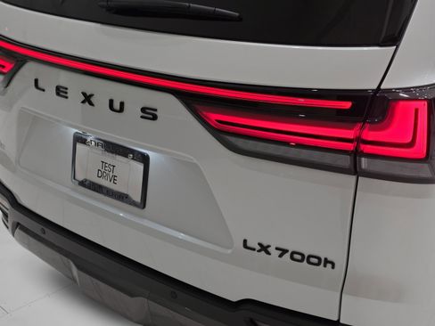 New 2026 Lexus LX 700h Overtrail AWD/4WD image 29