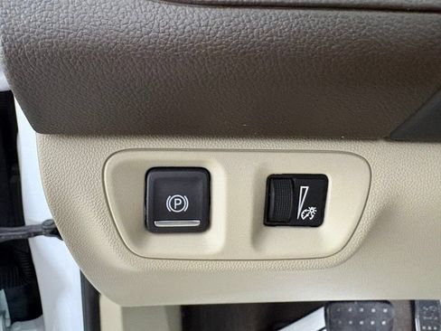 Used 2019 GMC Acadia Denali w/ Technology Package FWD image 18