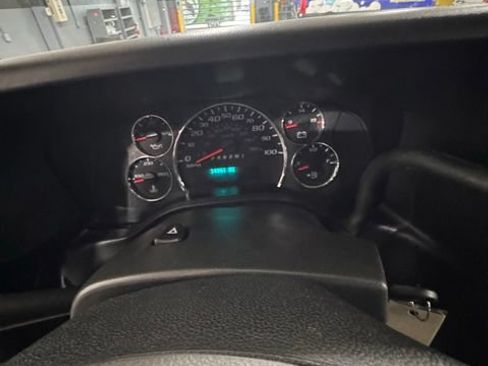 Used 2024 GMC Savana 2500 w/ Driver Convenience Package RWD image 4