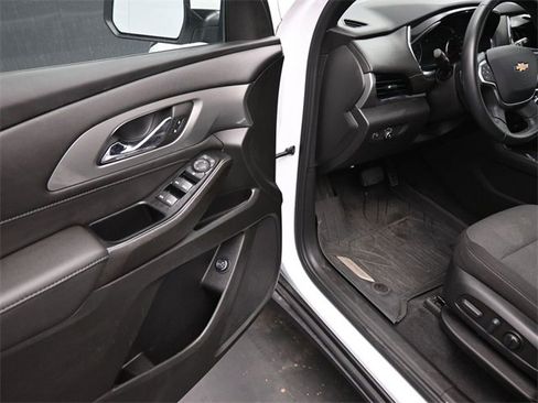 Used 2023 Chevrolet Traverse LT w/ LPO, Floor Liner Package image 13