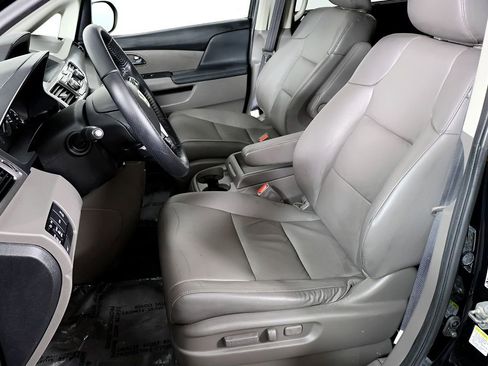 Used 2017 Honda Odyssey EX-L image 16