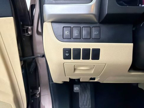 Used 2017 Toyota Highlander XLE image 34