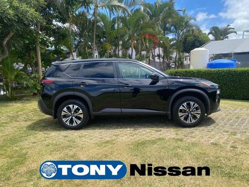 Used 2022 Nissan Rogue SV FWD image 8
