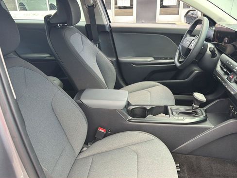 Used 2025 Kia K4 FWD image 4