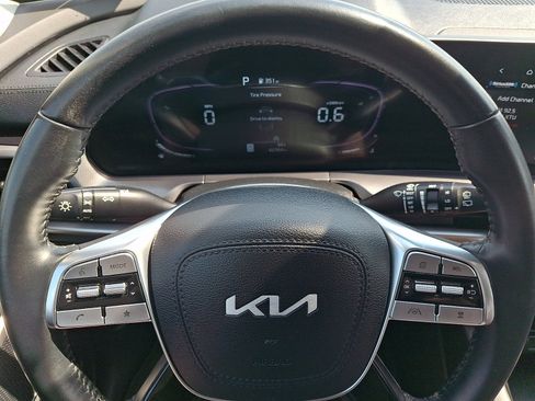 Certified 2024 Kia Telluride LX FWD image 21