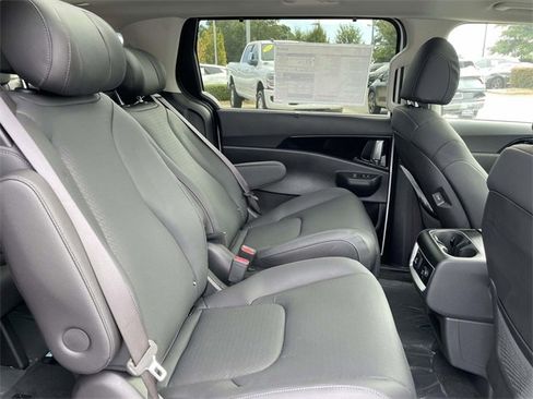 New 2026 Kia Carnival SX Prestige image 17