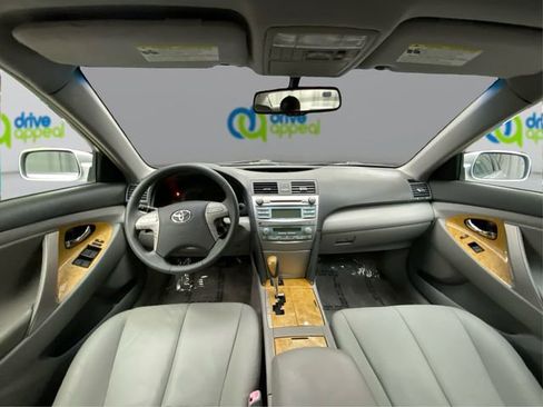 Used 2007 Toyota Camry XLE FWD image 29