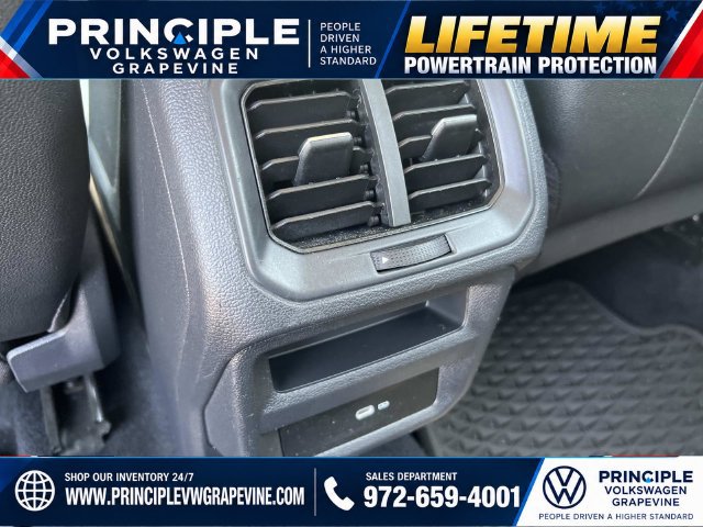 Used 2022 Volkswagen Taos SE FWD image 24