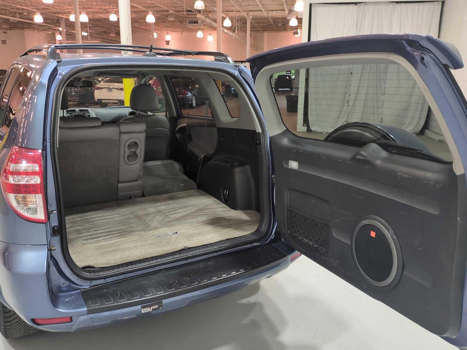 Used 2011 Toyota RAV4 Limited w/ Limited Extra Value Pkg AWD/4WD image 13
