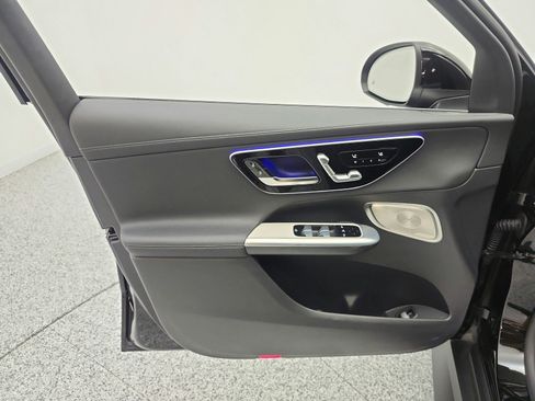 Used 2023 Mercedes-Benz GLC 300 image 14