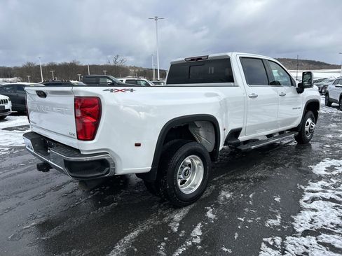 Used 2022 Chevrolet Silverado 3500 LTZ w/ LTZ Convenience Package image 7
