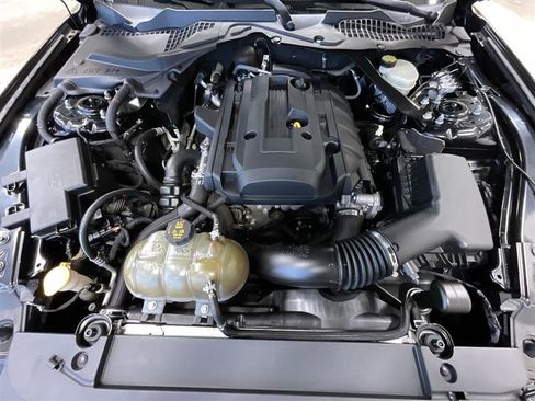 Used 2016 Ford Mustang Premium image 16