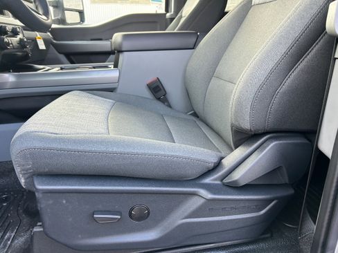 New 2026 Ford F550 4x4 Supercab Super Duty w/ XLT Value Package image 43