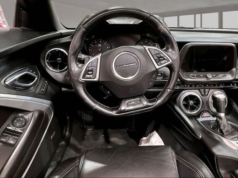 Used 2017 Chevrolet Camaro SS image 5