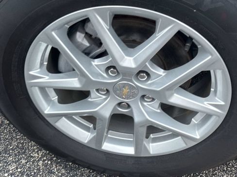 Certified 2024 Chevrolet Equinox LT AWD/4WD image 9