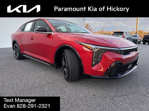 Used 2025 Kia K4 GT-Line image 3