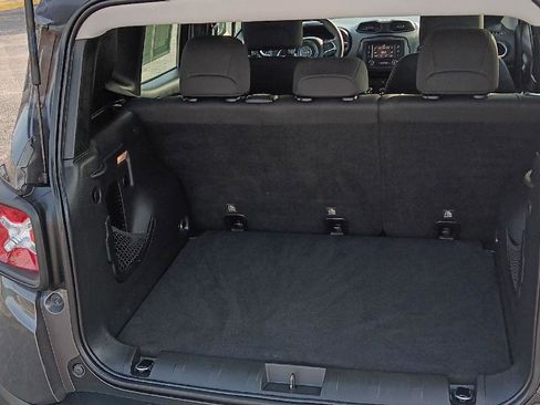 Used 2019 Jeep Renegade Sport image 26