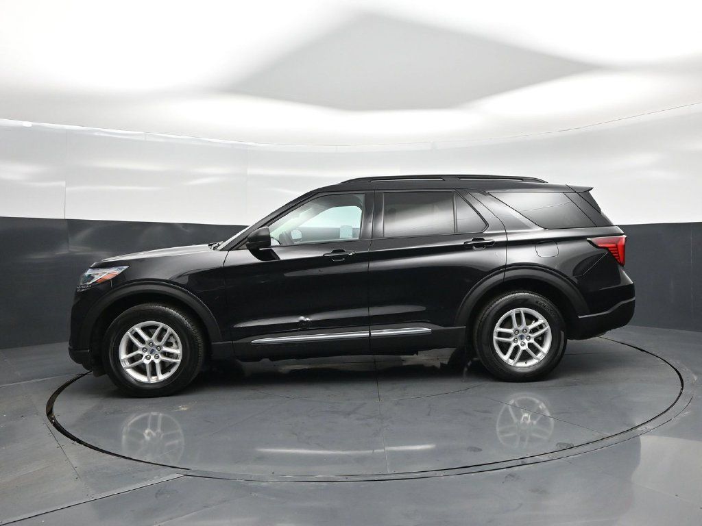 Certified 2025 Ford Explorer Active AWD/4WD image 32