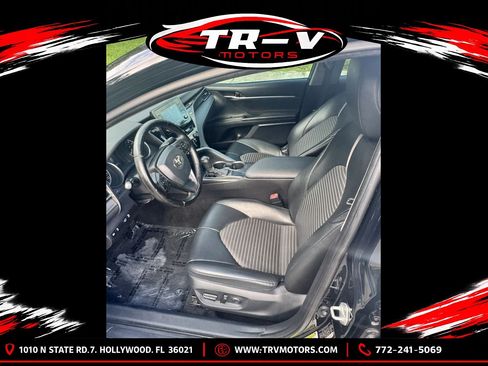 Used 2022 Toyota Camry SE FWD image 9