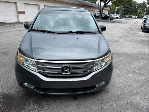 Used 2011 Honda Odyssey Elite image 2