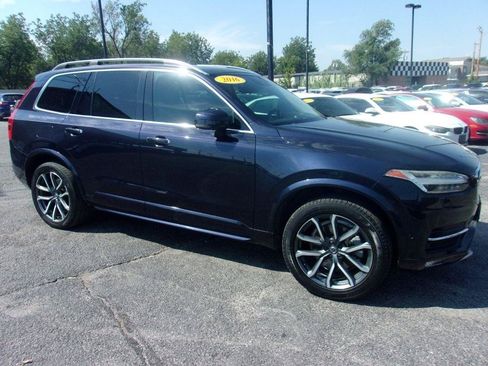 Used 2016 Volvo XC90 T6 Momentum w/ Momentum Plus Package AWD/4WD image 5