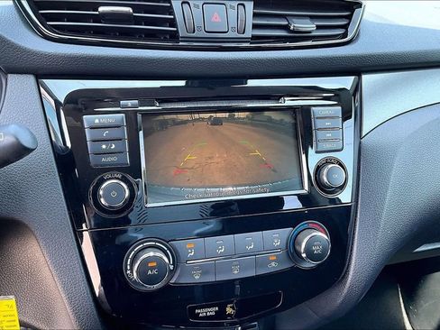 Used 2020 Nissan Rogue Sport S w/ Appearance Package FWD image 21