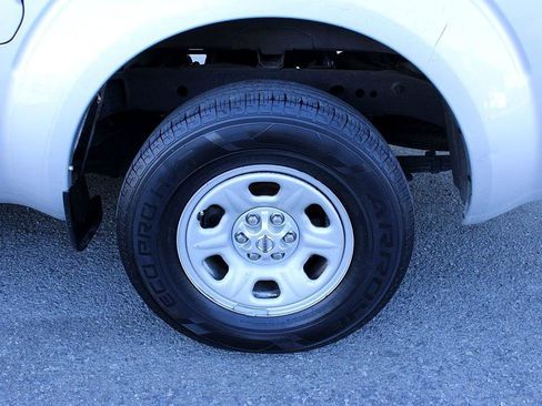 Used 2013 Nissan Frontier S image 8