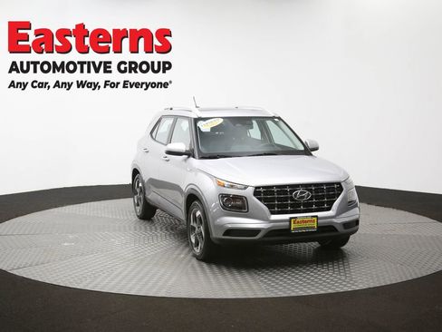 Used 2023 Hyundai Venue SEL image 52