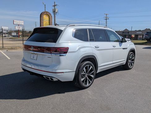New 2026 Volkswagen Atlas SEL Premium R-Line AWD/4WD image 3