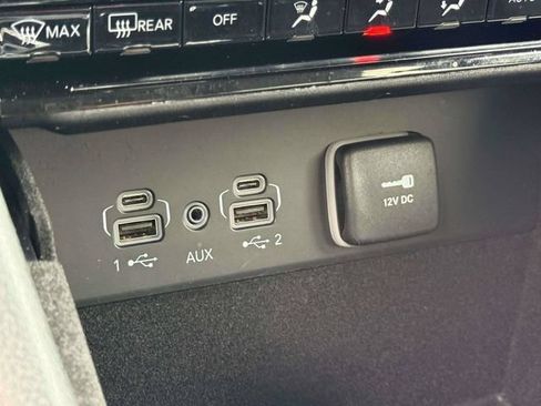 Certified 2022 Jeep Grand Cherokee L Limited AWD/4WD image 34