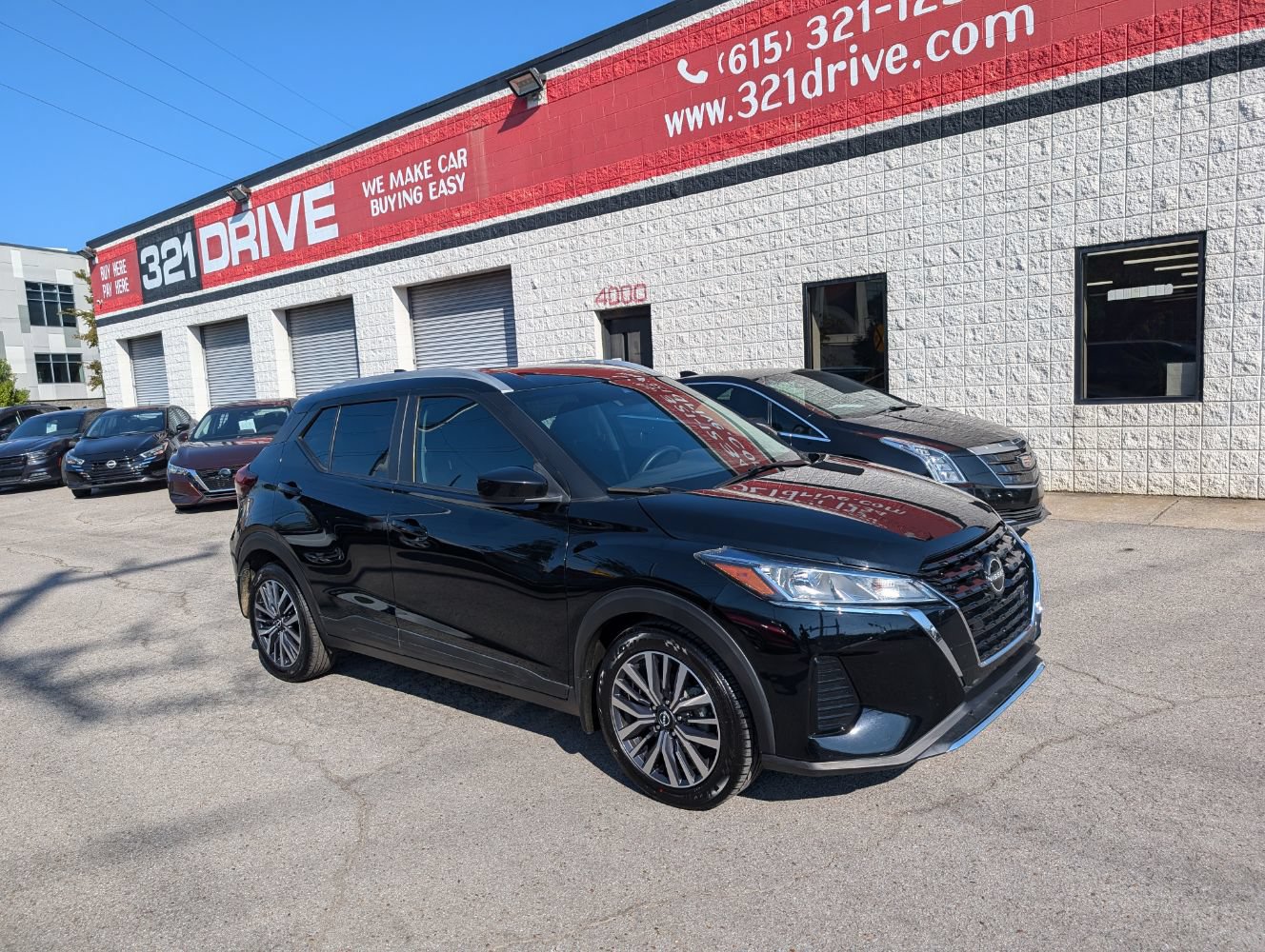 Used 2022 Nissan Kicks SV FWD image 1