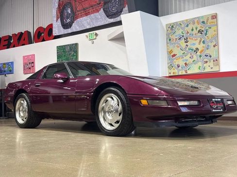 Used 1995 Chevrolet Corvette Coupe RWD image 29
