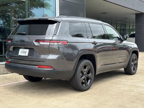 New 2026 Jeep Grand Cherokee L Limited w/ Limited Altitude Package AWD/4WD image 3