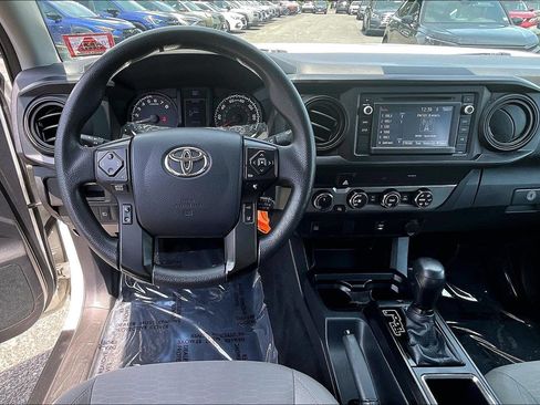 Used 2019 Toyota Tacoma SR w/ SX Package AWD/4WD image 5