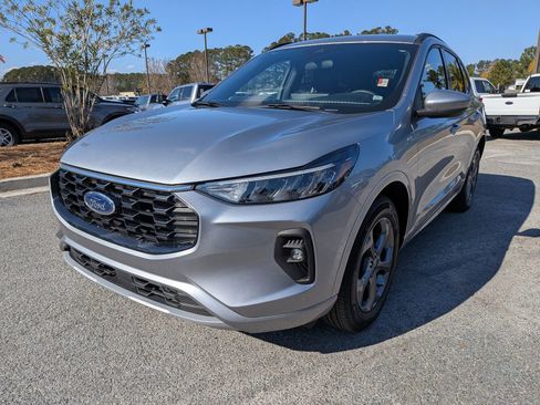 Certified 2023 Ford Escape ST-Line Select w/ Tech Pack #1 image 9